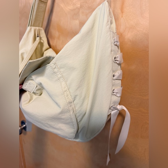 American Eagle Outfitters Cream Canvas Crossbody NWOT - Picture 3 of 7